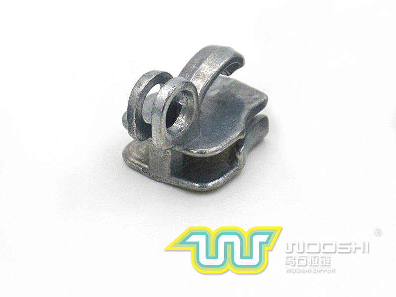 8#尼龙-反拉双孔碰头